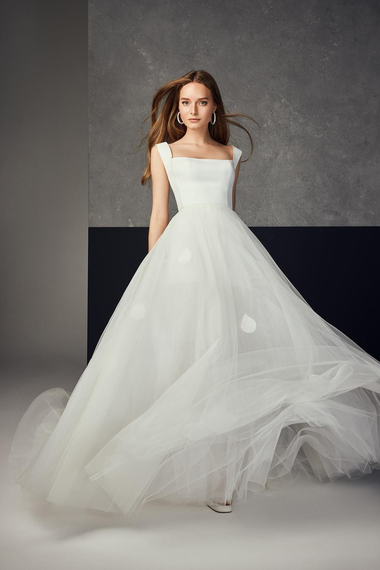 140 vestidos de novia sencillos y elegantes para caminar al altar