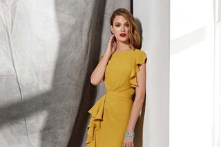 30 vestidos de fiesta color mostaza: ¡Marca la diferencia!