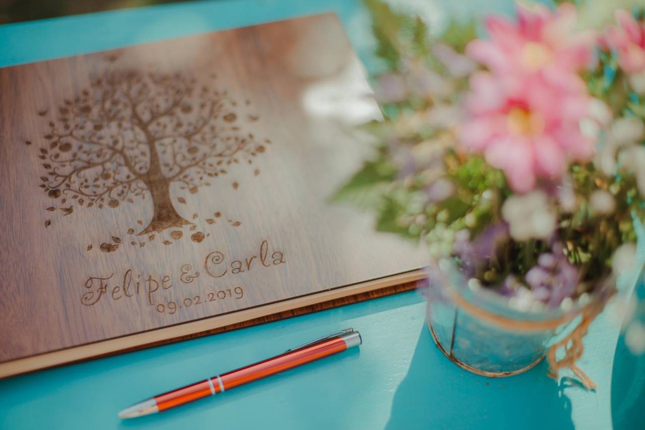 Libro de firmas boda: Libro de invitados personalizado para dejar recuerdos  a los novios en su boda - Idea de regalo o detalle de boda original para