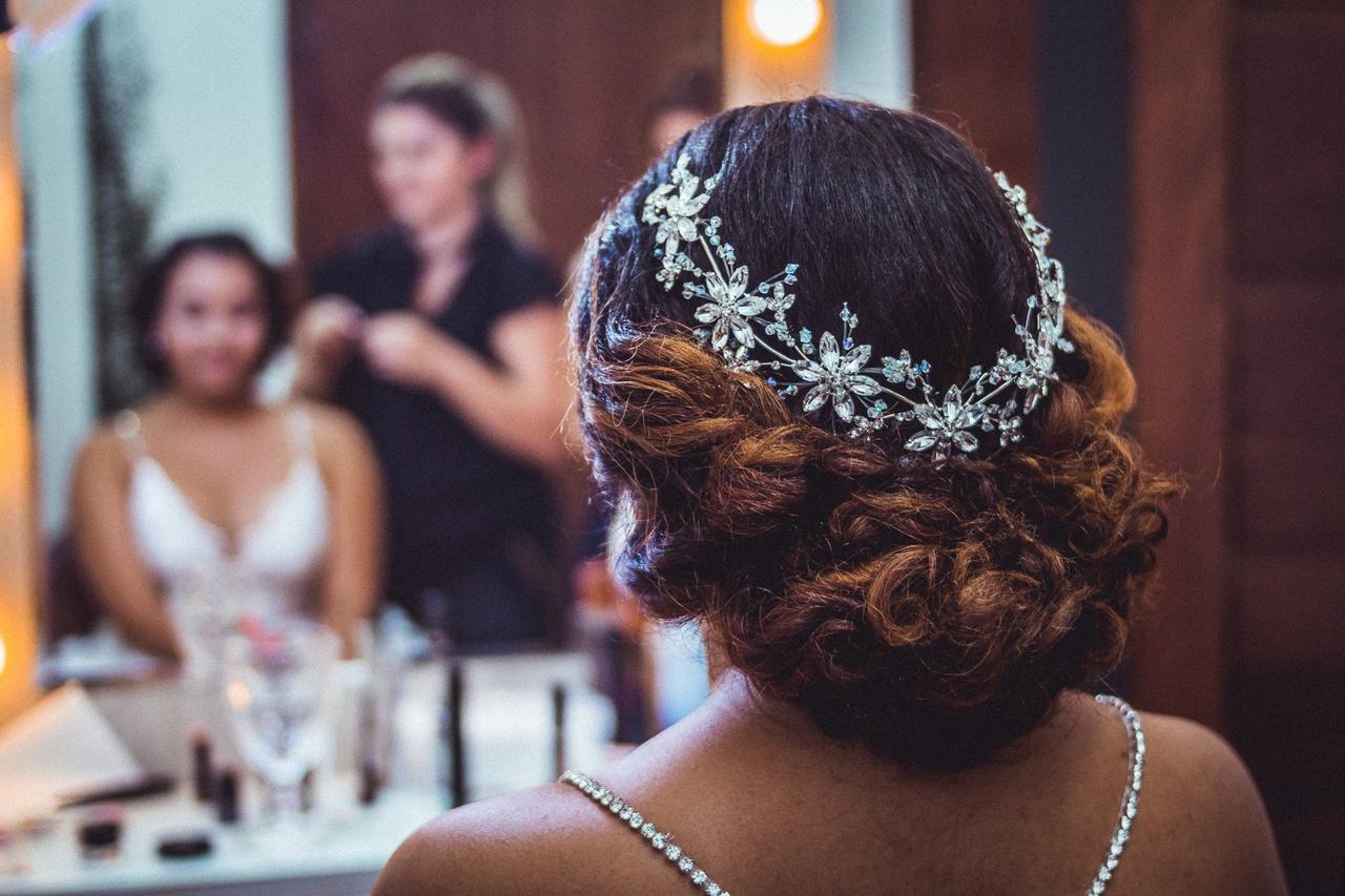 70 peinados recogidos para la novia: las mejores ideas para la boda