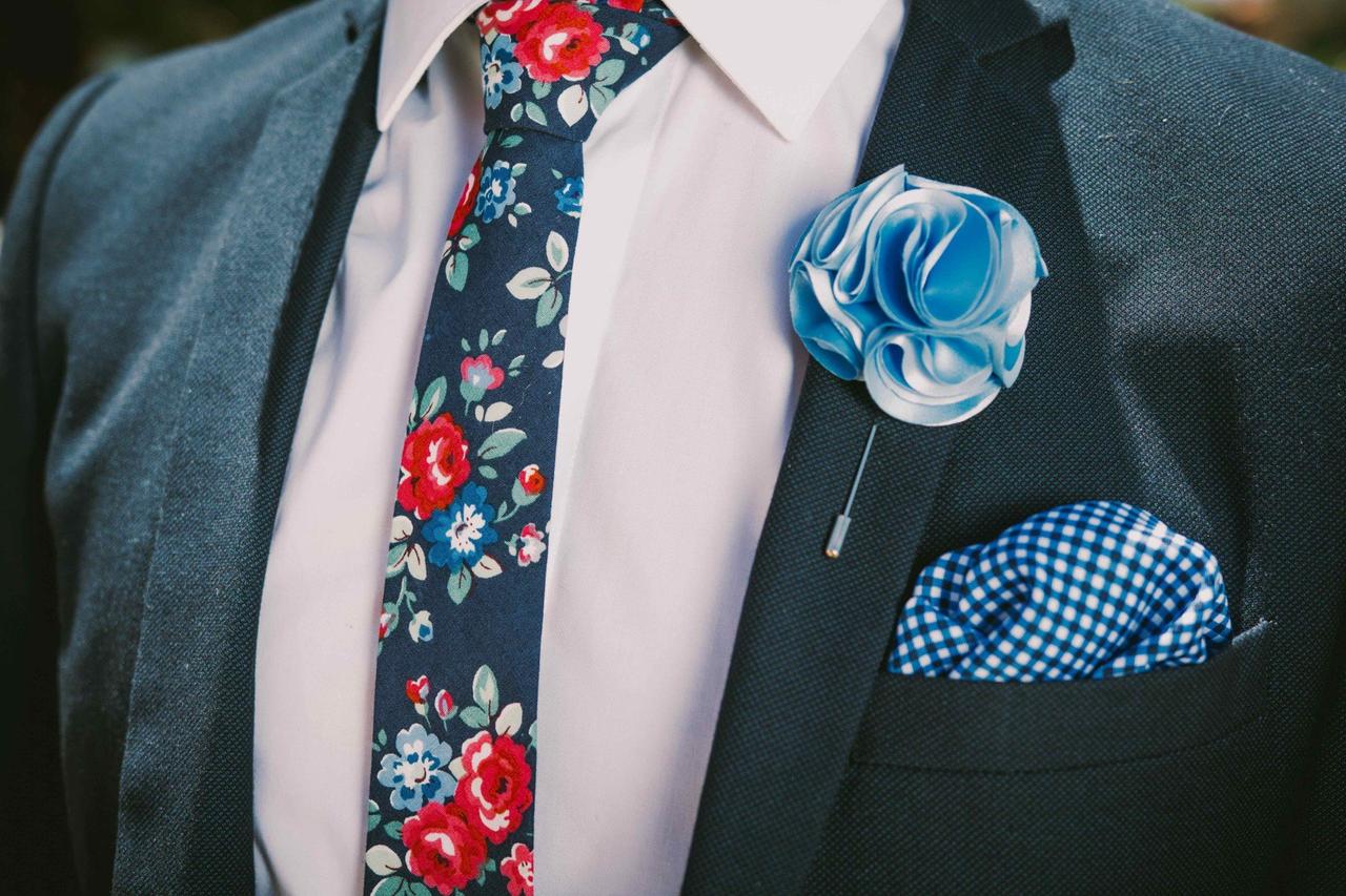 De qué color debe ser la corbata del novio