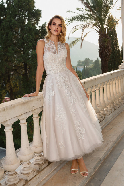 Vestidos De Novia Midi Para Las Mas Romanticas