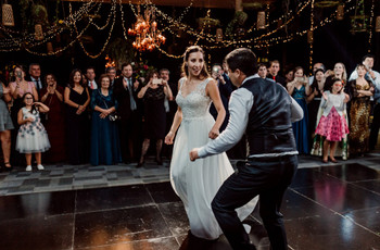 40 canciones para la entrada de los novios al banquete