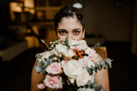 5 ideas para las fotos de tu ramo de novia: ¿Con cuál te quedas?
