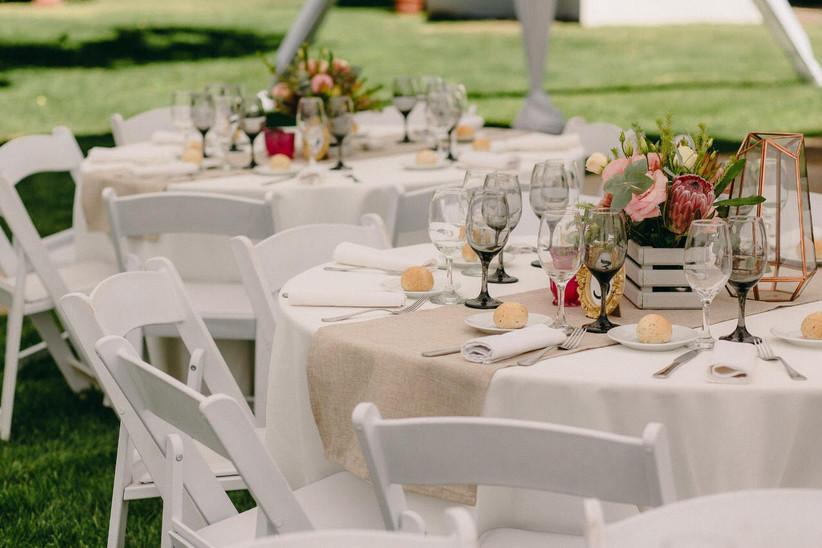 Cómo decorar las mesas redondas de su matrimonio