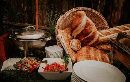 Cómo saber cuánto pan necesitarán en su banquete