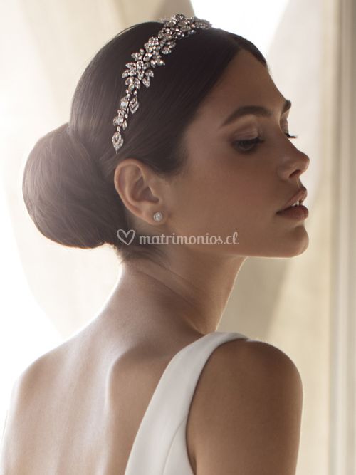 US 05 DIADEMA, Pronovias