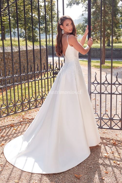 44324, Sincerity Bridal