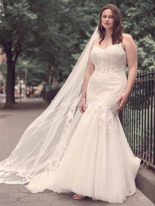 Nikolina, Maggie Sottero