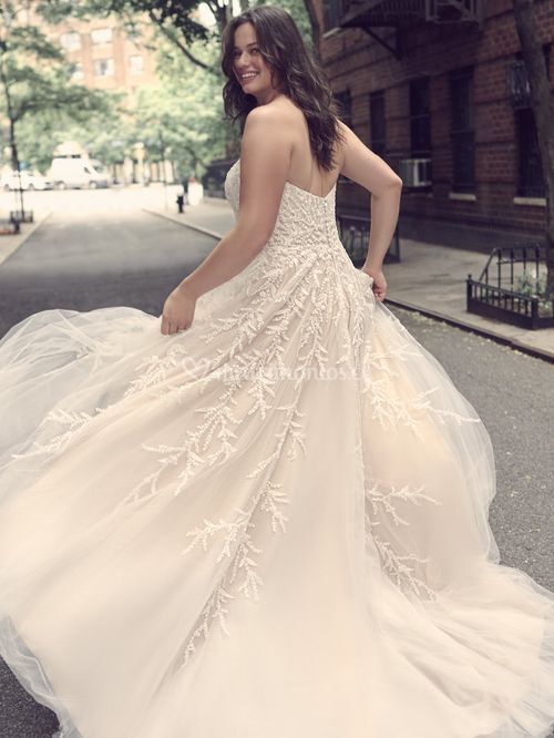 Oriana, Maggie Sottero