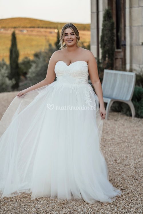 A1104, Allure Bridals