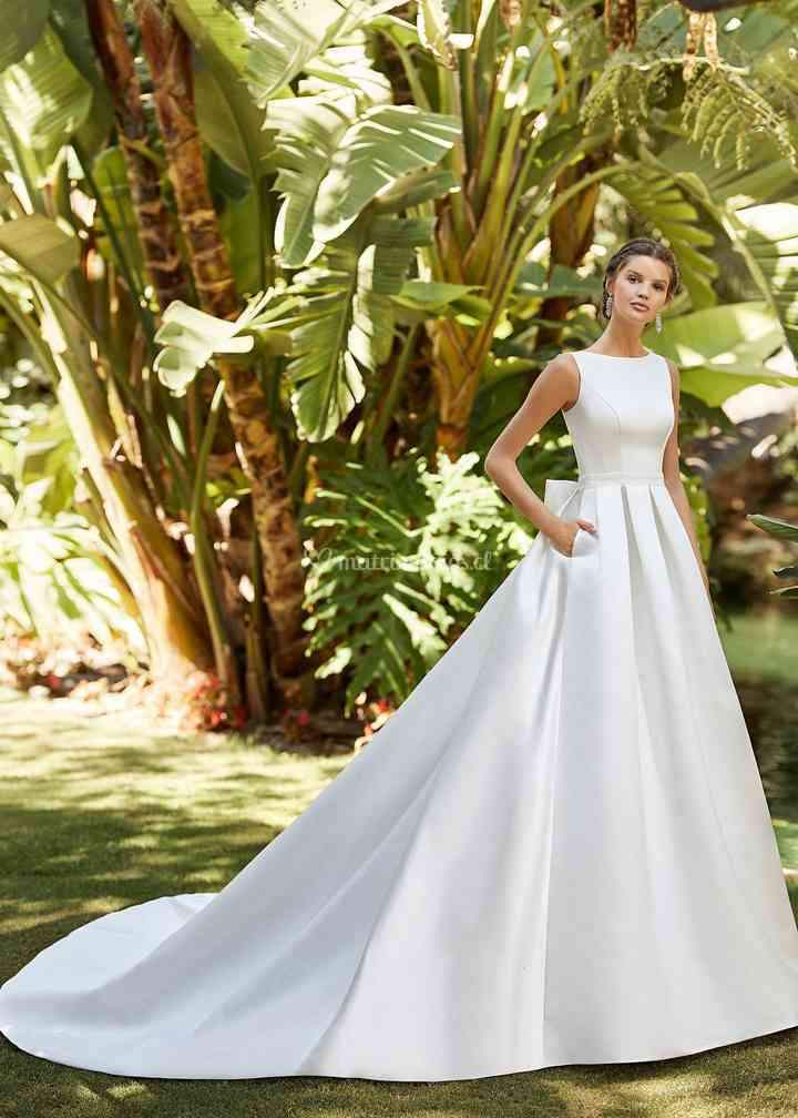 Vestidos de Novia de Adriana Alier - 2021 - Matrimonios.cl