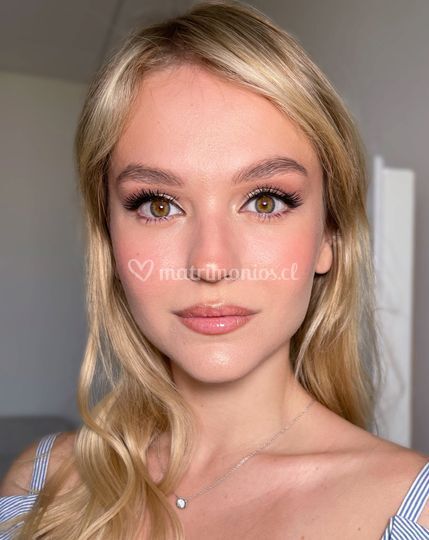 Donos Makeup