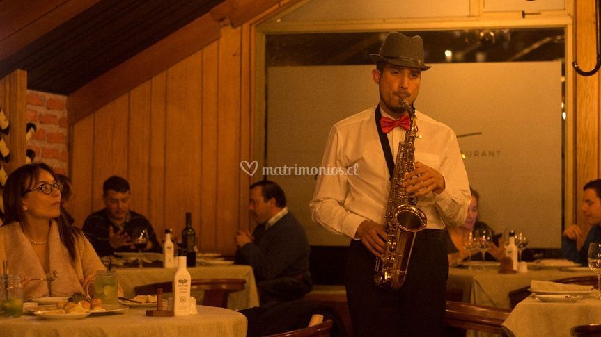 Brian Flotto - Saxofonista