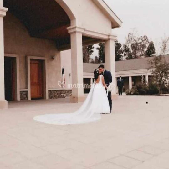 Aquí Está la Novia