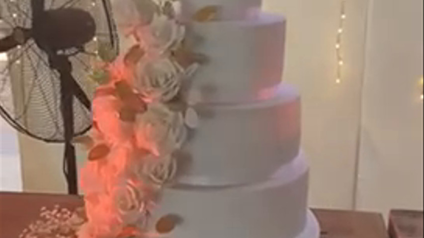 Torta blanca 5 pisos reales