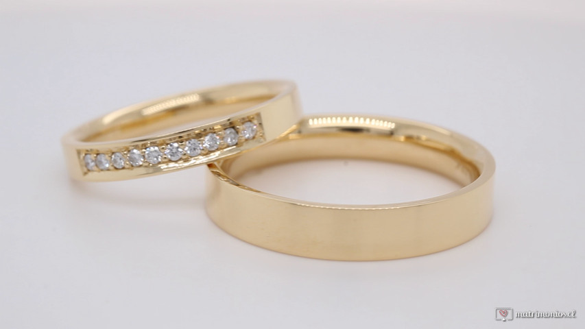 Argollas de matrimonio oro amarillo y diamantes