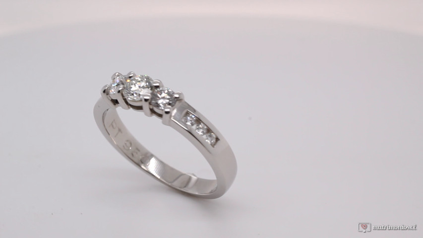 Anillo de compromiso modelo Ankara platino y diamantes
