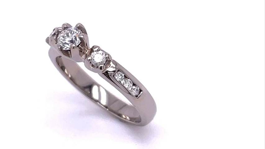 Anillo de compromiso 