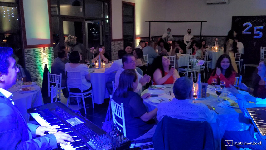 Acompañando la cena