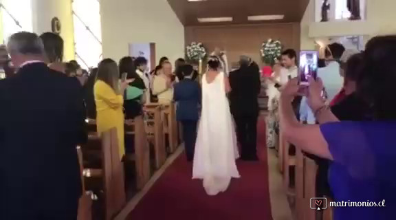 Romántica entrada de la novia