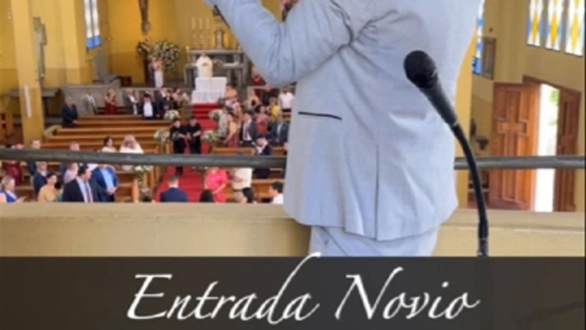 Entrada novio ceremonia Chris 