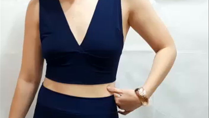 Video falda azul gasa y top azul 