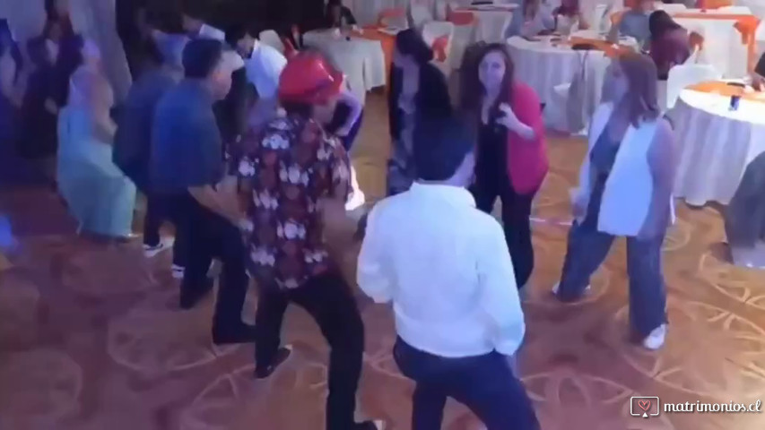 Bailando con los invitados