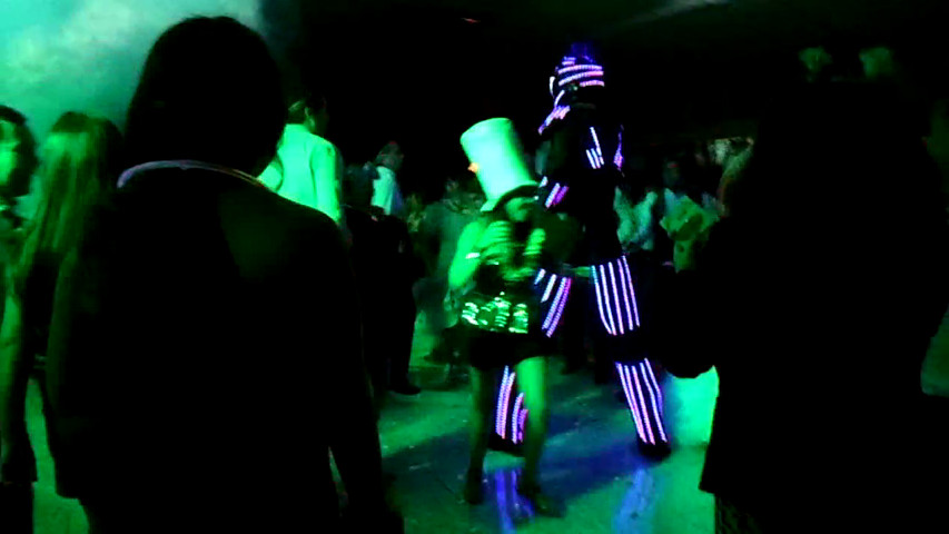 Led robot dance 