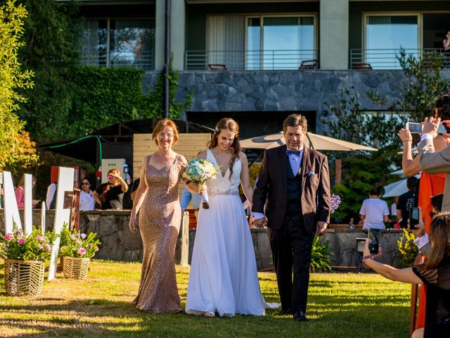 El matrimonio de Fernando y Natalia en Villarrica, Cautín 15