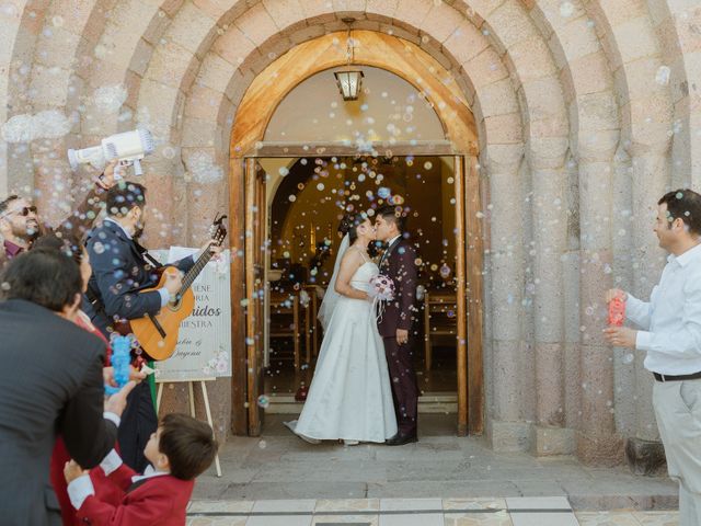 El matrimonio de Eusebio y Dayenu en El Tabo, San Antonio 6