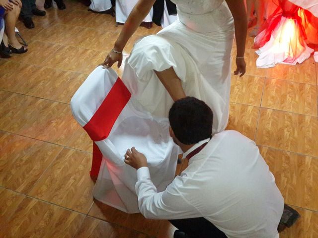 El matrimonio de Alan y Yanine en Calama, El Loa 13