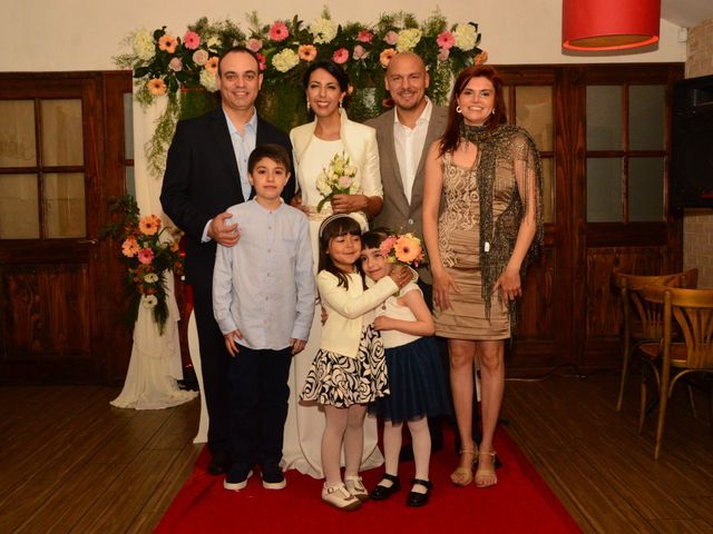 El matrimonio de Christian y Ivana en Santiago, Santiago 29