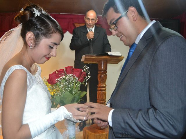 El matrimonio de Nicolás y Constanza en Cerro Navia, Santiago 13
