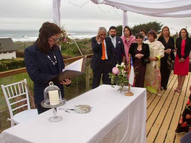 El matrimonio de Alberto y Loreto en Pichilemu, Cardenal Caro 10