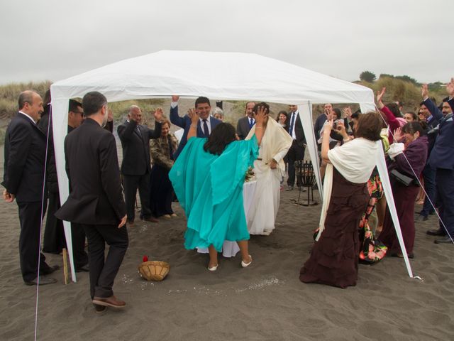 El matrimonio de Alberto y Loreto en Pichilemu, Cardenal Caro 50