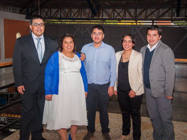 El matrimonio de Óscar y Marcela en Sagrada Familia, Curicó 32