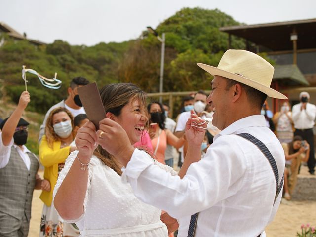 El matrimonio de Belén y Dennis en El Tabo, San Antonio 21