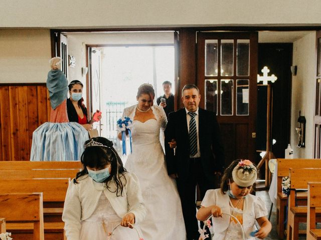 El matrimonio de Cristian y Karizma en Puerto Montt, Llanquihue 6