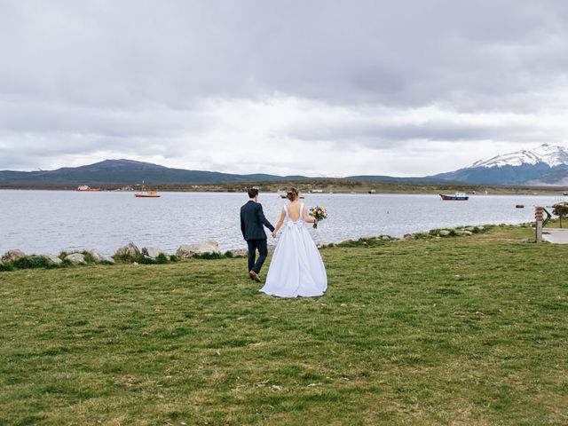 El matrimonio de Martín y Aranxa en Natales, Última Esperanza 11