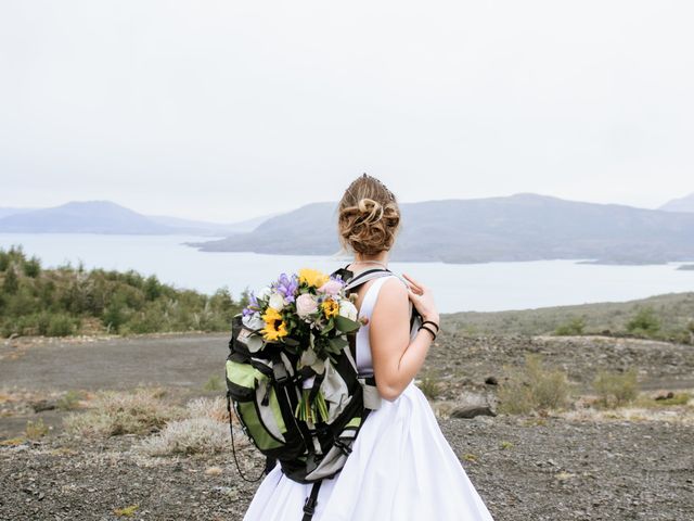 El matrimonio de Martín y Aranxa en Natales, Última Esperanza 16