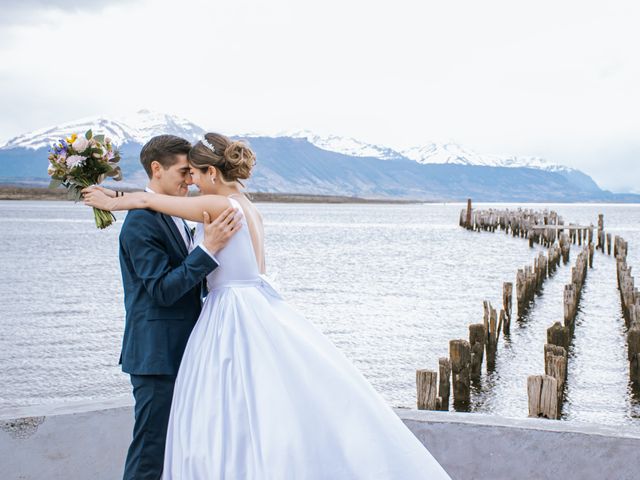 El matrimonio de Martín y Aranxa en Natales, Última Esperanza 3