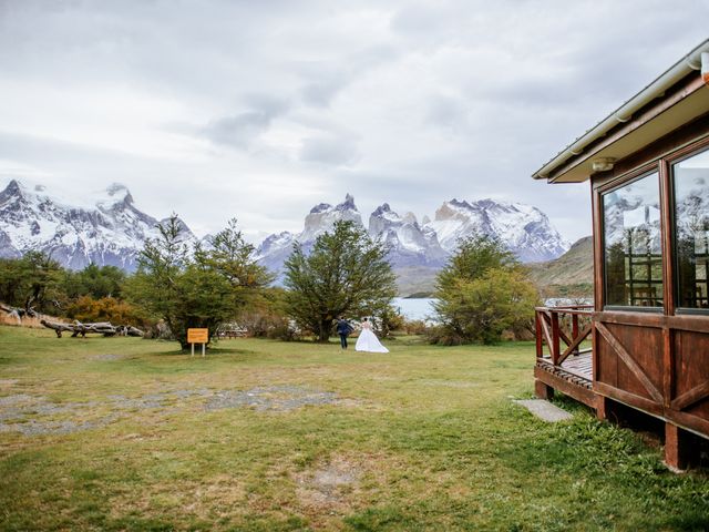El matrimonio de Martín y Aranxa en Natales, Última Esperanza 20