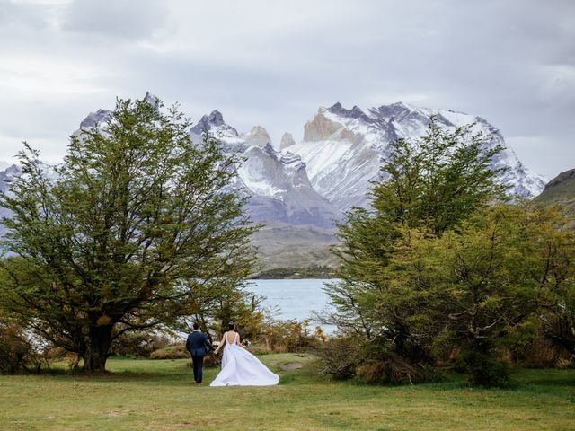 El matrimonio de Martín y Aranxa en Natales, Última Esperanza 2