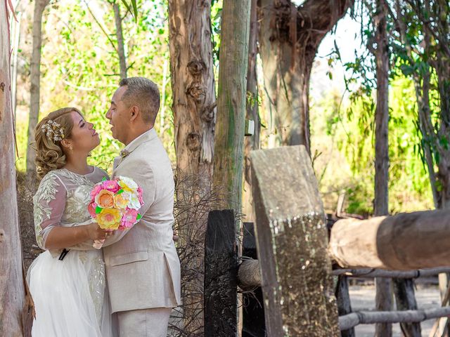 El matrimonio de Claudio y Vasty en La Florida, Santiago 85