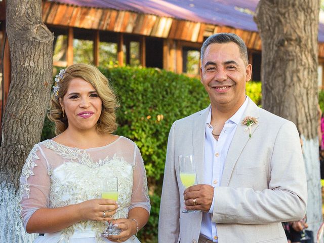 El matrimonio de Claudio y Vasty en La Florida, Santiago 101