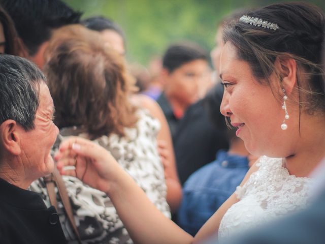 El matrimonio de Alejandro y Barbara en Sagrada Familia, Curicó 10