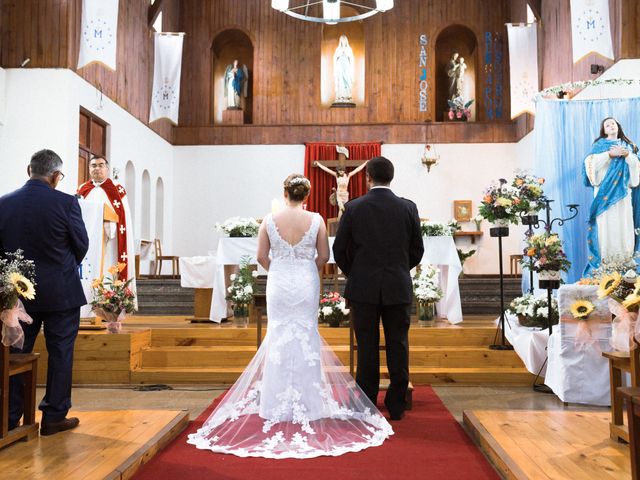 El matrimonio de Camilo y Eddy en Río Bueno, Ranco 46