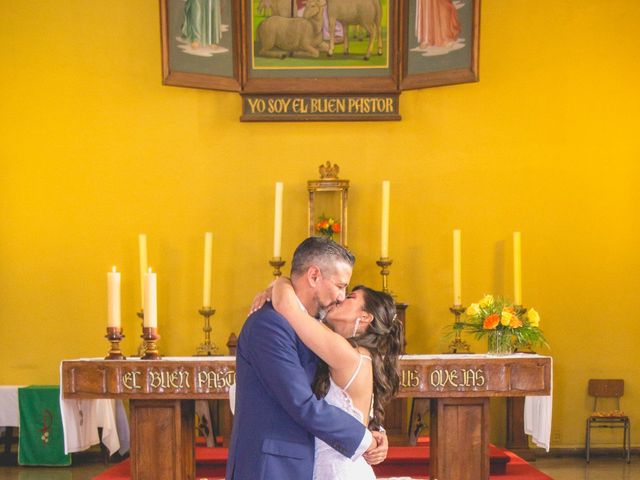 El matrimonio de Rodrigo y Gerthy en La Florida, Santiago 11