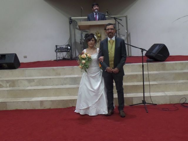 El matrimonio de Leonel y Ivonne en La Florida, Santiago 9